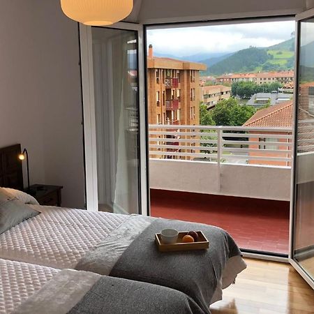 Piso Centrico Y Tranquilo En Gernika Apartman Kültér fotó